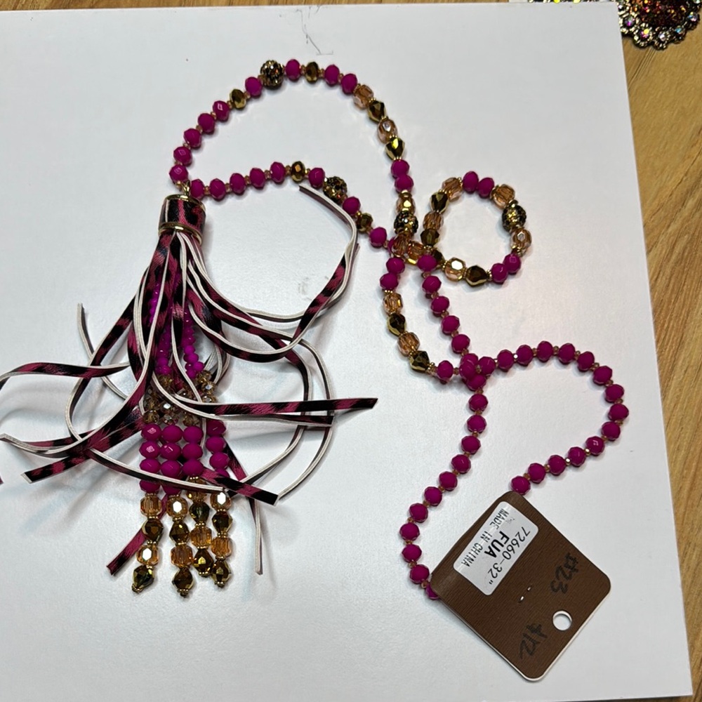 Elegant Pink and Gold Beaded Necklace